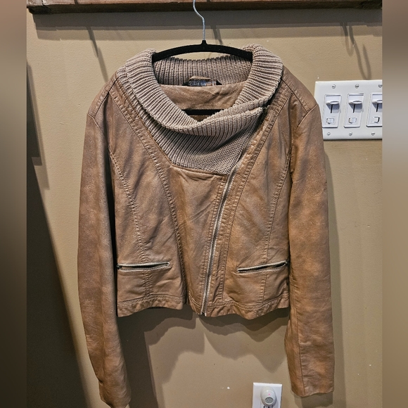 Ashley By 26 International Jacket - Picture 5 of 9